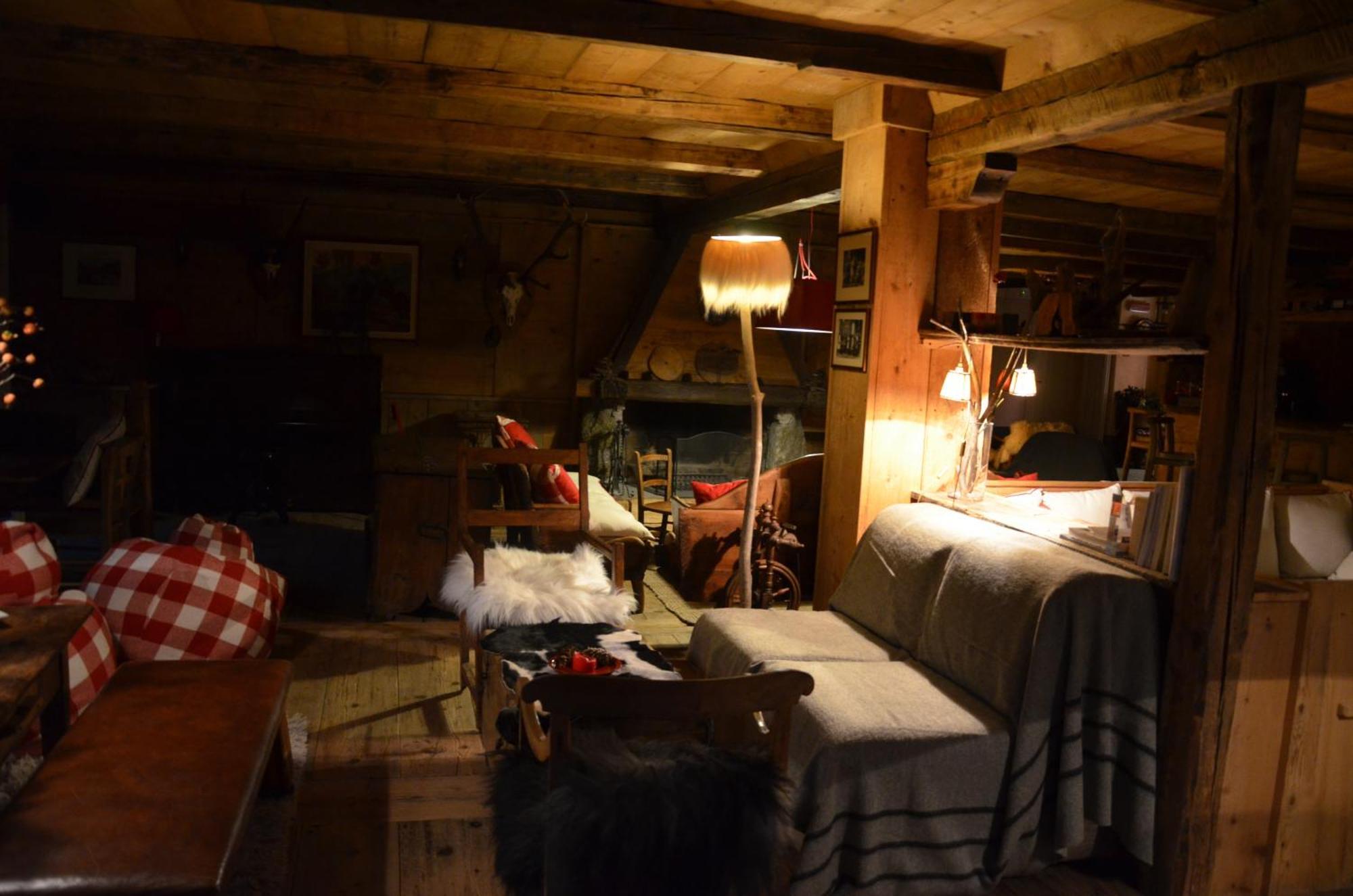 Chalet Svizzero Courmayeur Exterior photo